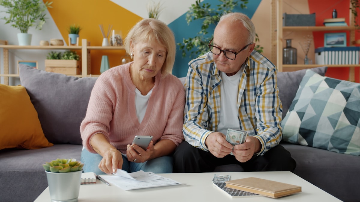 She Always Paid the Bills on Time — The Six-Year Warning Sign Hiding in Your Parent's Checkbook